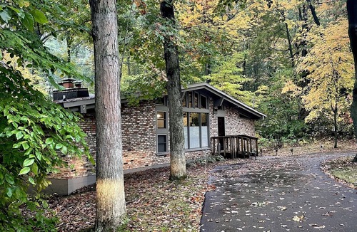 Fruitport House | Creekside - Secluded Sanctuary near Spring Lake/Grand Haven/Holland/Muskegon