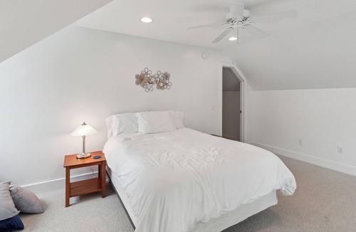 Crystal Apartment | Crystal Lake Cozy 2 Bedroom Apartment - Sleeps 4 - Montcalm County