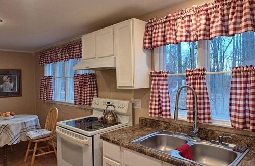 Freedom House | Cute and cozy cabin with 2 bedrooms in peaceful Gosport Indiana.