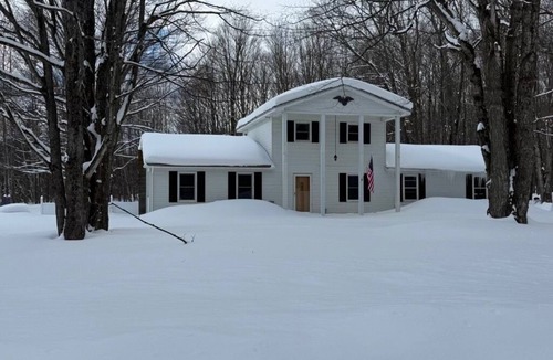 Munising House | Deer Run Retreat, 5 min Drive to Pictured Rocks Shoreline
