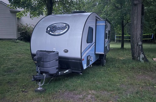 Muskegon House | Delightful mobile home with AC in Muskegon