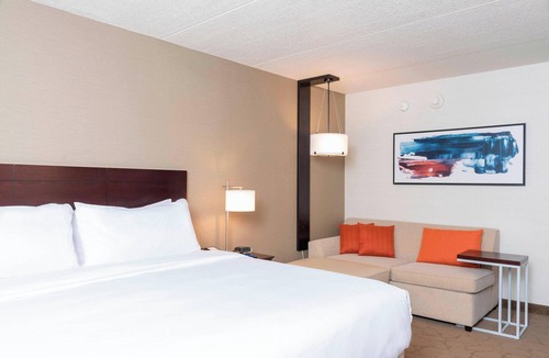 Kalamazoo Hotel | Delta Hotels by Marriott Kalamazoo Conference Center