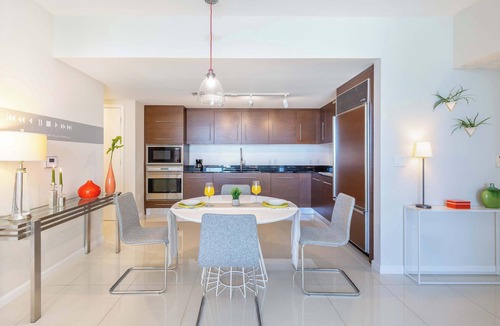 Downtown Miami Apartment | Designer Brickell Suite | Walk to City Centre