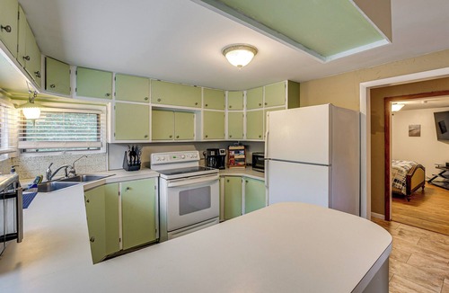 Muskegon House | Detached Sauna, Movie Room! Relaxation in Muskegon