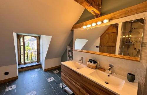 Saint-Sulpice Bed & Breakfast | Deux grandes chambres d'hôtes au Manoir de l'Herbier