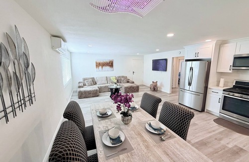 Upland Apartment | Discounted Large Upland 2 Master Bedrooms - Close To Airport, Convention Center