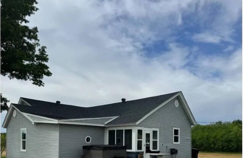 Pellville House | 💦 Doe Ridge – Hilltop Country Home with Hot Tub ➠ 2049