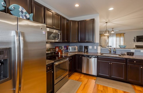 Rehoboth Beach House | Dog Friendly Rehoboth Beach Townhouse Pool Parking