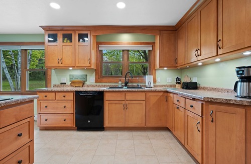 Sister Bay House | DOOR 42! Minutes away from the hustle and bustle of Sister Bay!