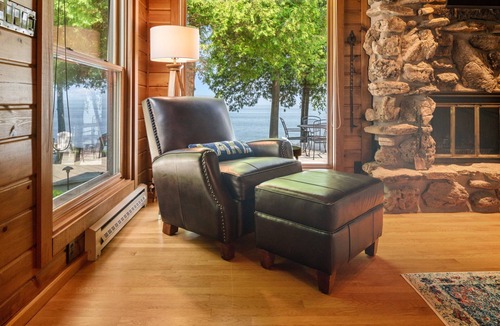 Little Sturgeon House | Door County Waterfront Cottage | 180' Shoreline | Sleeps 10 + Bunkhouse