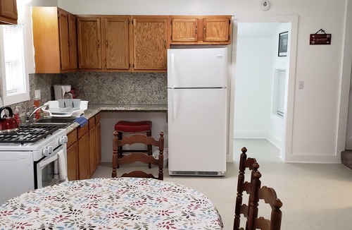 Ionia House | Downtown Ionia 2 Story Cottage