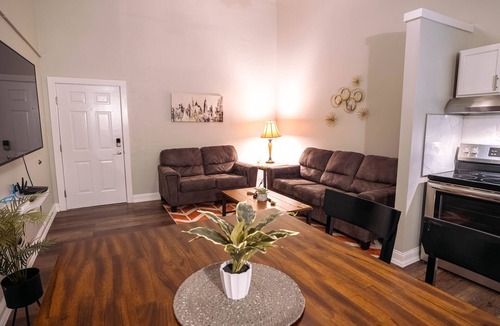 Downtown Lafayette Historic District Condo | Downtown Lafayette Queen Suite