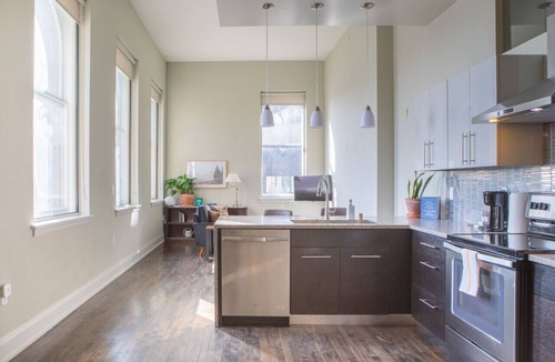 East Town Apartment | Downtown Luxury 1BR Loft
