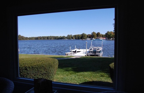 Silver Lake House | Eagle's View Indiana waterfront home on a premier fishing lake pontoon included!