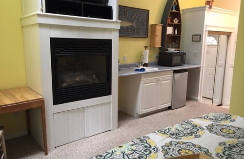 New Buffalo House | Eber Knight Studio - King size with Jacuzzi