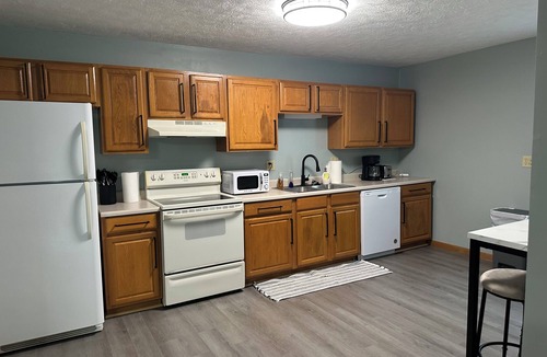 Wabash Apartment | Edge of town unit 1, Comfortable 2 bedroom with queen beds, AC w covered porch