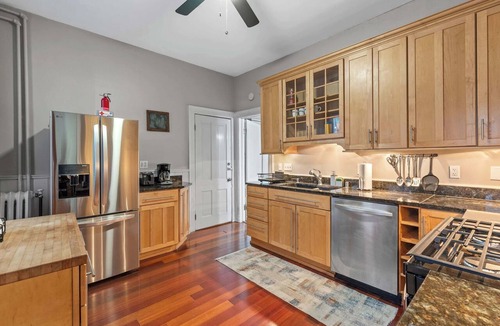 Lower East Side House | Elegant 7 br Home w Bonus Room