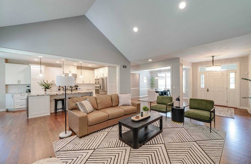 Grayslake House | Elegant Libertyville Estate-4,000+ Sq Ft｜Game Room ｜Smart Tech｜Gated Com #42189