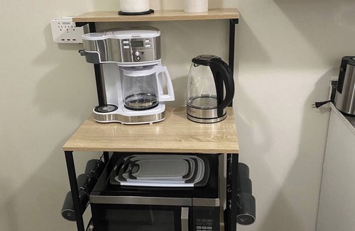 Pontiac House | ✨ Elevated Furnished 3-Bedroom Home Near Auburn Hills ✨