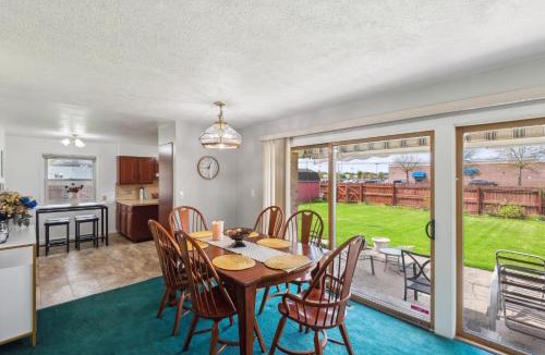 Elkhart House | Elkhart Haven- Cozy Family Retreat