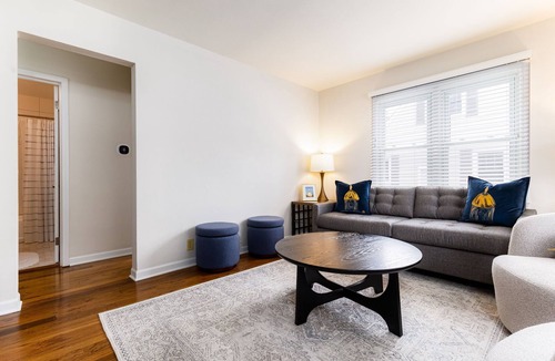 Northshore Triangle House | Emerald Clover<>3BR, 1Bath House- 1 mile from ND