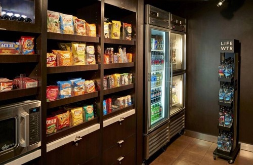 Brookfield Apartment | Enjoy a Hassle-Free and Suiting Stay! 4 Relaxing Units, Pool, Pets Allowed!