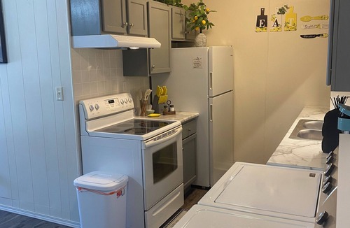 Wabash Apartment | Enjoyable 2-bedroom apartment close to downtown and the hospital