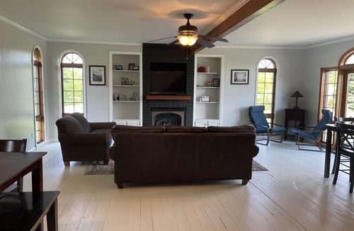 Ludington House | Entire Home,Quiet & Spacious with Swimming Pool, 9 minutes from Lake Michigan