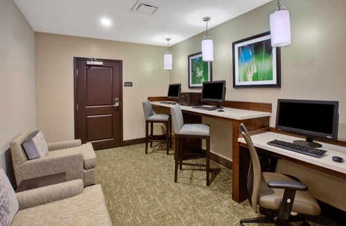 Benton Harbor Condo | Equipped Studio | Free Daily Breakfast, Indoor Pool + Fitness Center