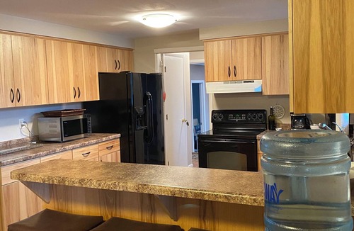 Gwinn Cottage | Escape To The Lake With All The Comforts Of Home!