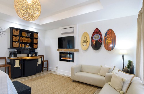 Harbert Condo | Escape WithInn-Relaxation Centrally Located to Beaches and Walkable Restaurants