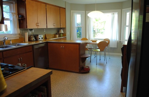 Saugatuck House | Ethel's House-Your Home Away from Home-Downtown Saugatuck
