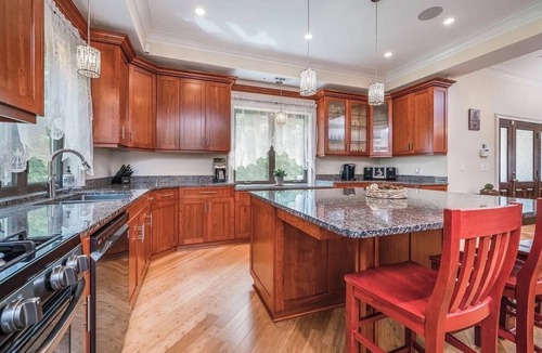 South Haven House | European House.Hot Tub.Walk to Beach.