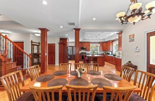 South Haven House | European House.Hot Tub.Walk to Beach.