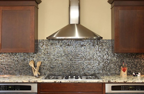 Saugatuck House | Experience luxury at Riverwalk, a 4-bedroom retreat in serene Saugatuck, MI.