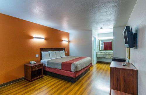 Troy Hotel | EXPRESS INN Troy