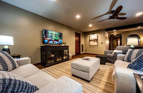 Nashville Condo | Exquisite rustic-contemporary 2 BR Artist Colony condo in a prime location