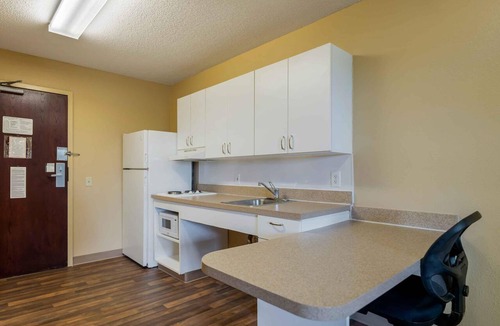 Gurnee Hotel | Extended Stay America Suites Chicago Gurnee