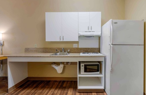 East Paris Hotel | Extended Stay America Select Suites - Grand Rapids - Kentwood