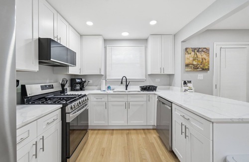 Crestwood House | Extended Stay - Crestwood FHS Rental