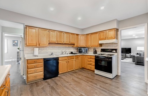 Elk Grove Village House | Extended Stay Elk Grove Village FHS Rental - Kingsbridge Rd