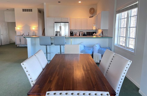 Petoskey Condo | Extra Spacious 2Bed w/Large Terrance + Amenities