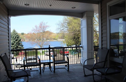 Pentwater Condo | Fabulous Two-Bedroom Condo In The Heart Of Downtown Pentwater, Michigan