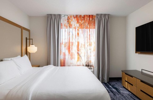 East Beltline Hotel | Fairfield by Marriott Inn & Suites Grand Rapids Airport
