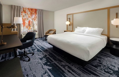 Norton Shores Hotel | Fairfield Inn and Suites by Marriott Muskegon Norton Shores