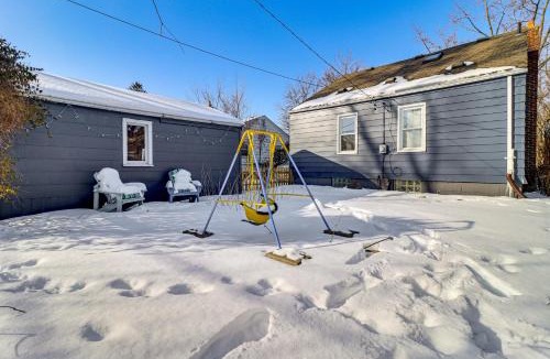 Berkley House | Families Welcome! Colorful Berkley Home w/Yard