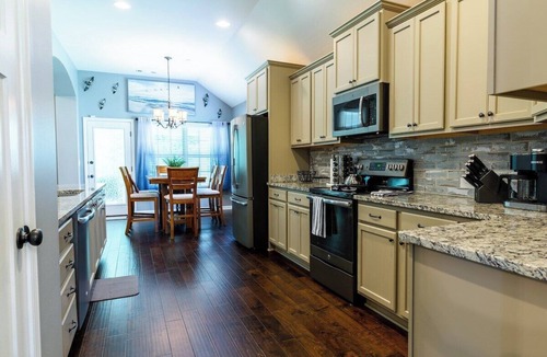 Gunter Afs House | Family 4BR Retreat | King Beds East Montgomery
