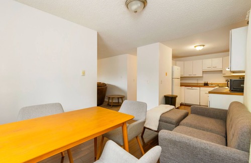 Picnic Point-North Lynnwood House | Family-Friendly 2BR Duplex | Garage & Backyard