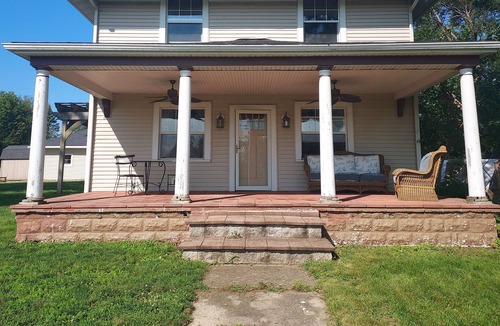 Syracuse House | Family Friendly House Between Two Lakes