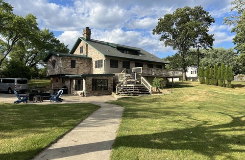 Koontz Lake House | Family Friendly Lake Fun at Koontz Lake, Sleeps 18, 90 Min. From Chicago
